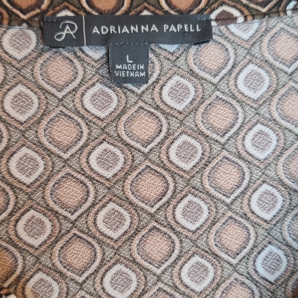 Adrianna Papell Tops - Adrianna Papell Geometric Pattern Top